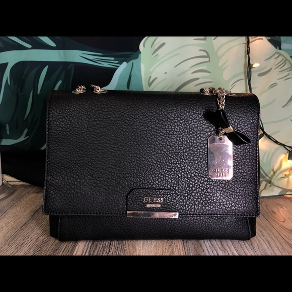 GUESS est. 1981 over the shoulder bag - Picture 8 of 8